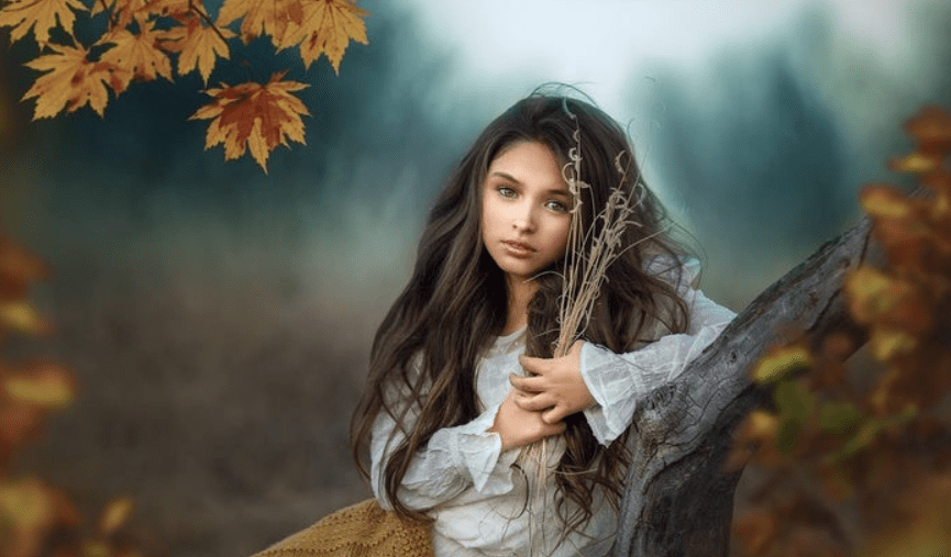 Lisset Perrier Photography – Glowing Girl – Mastering Light and Airy Portraits