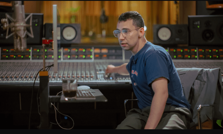 MixWithTheMasters JACK ANTONOFF Part Of The Band The 1975